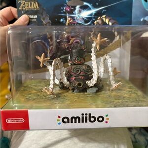 Nintendo Amiibo Guardian Figure